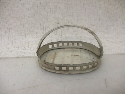 x-79848 Altes Blech Tablett für die Puppenstube L: ca. 65mm,B:ca.40mm