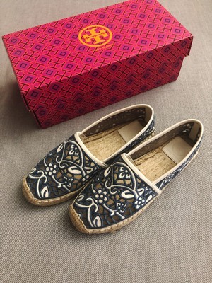 tory burch lucia flat