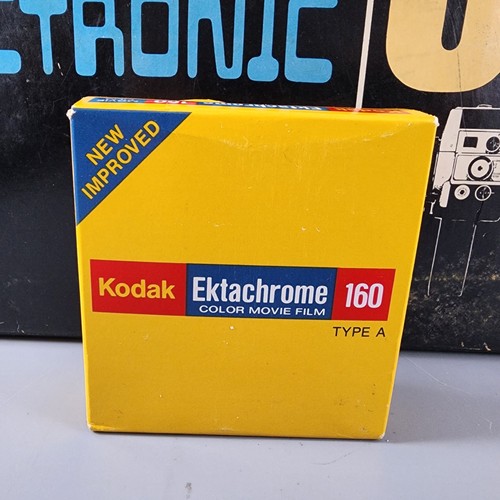 Fotocamera Canon Auto Zoom 814 Elettronica Super 8 funzionante con pellicola, manuale e telecomando - Foto 13 di 13