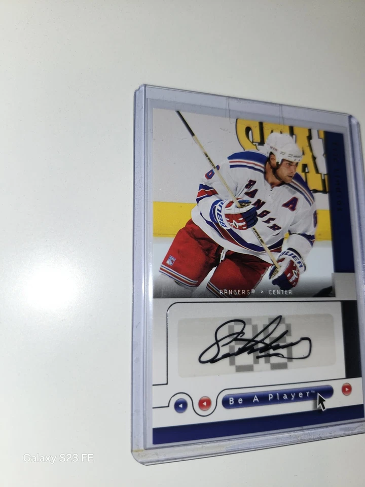 Eric Lindros 3 card Auto Lot! Pinnacle BAP Silver Die Cut/ Donruss Elite/ UD BAP - Image 3 of 4