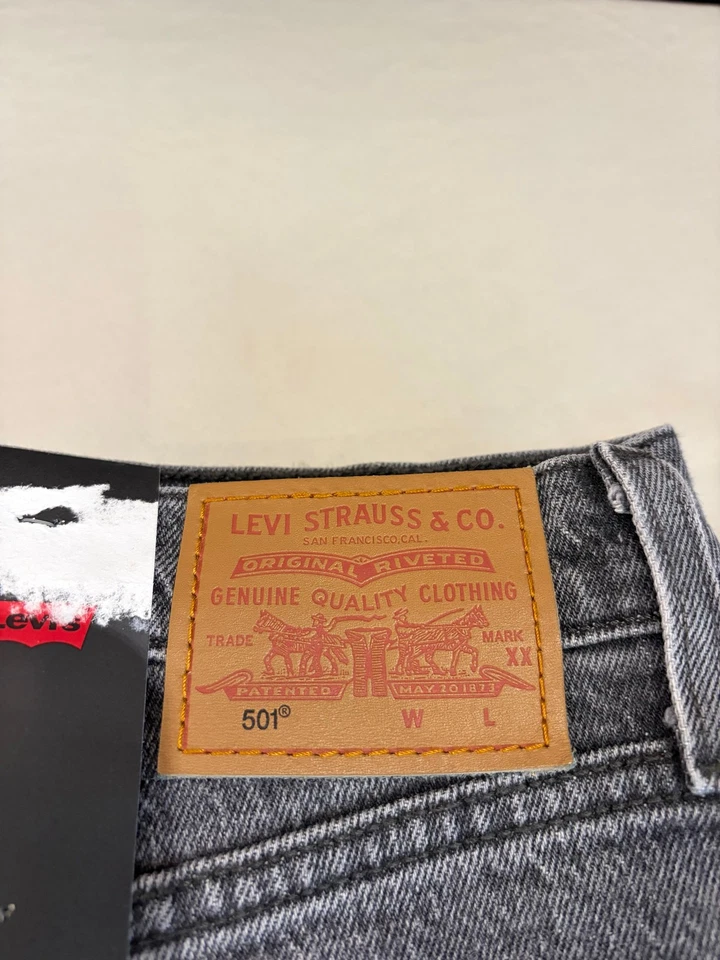 Jean Levi's® 501® Original Femme Gris Délavé – Taille W27 L32 – Neuf avec Étique - Photo 3/4