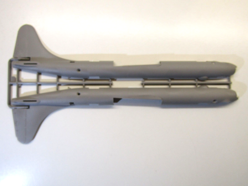 Roden 1:144 Scale Convair B-36B Peacemakerđź‘€Fuselage Halvesđź‘€Parts Only as Pics - Picture 2 of 2