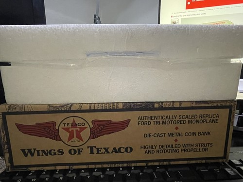 WINGS OF TEXACO - 1927 Ford Tri-Motor Monoplane Coin Bank - #7 Ertl - Picture 6 of 8