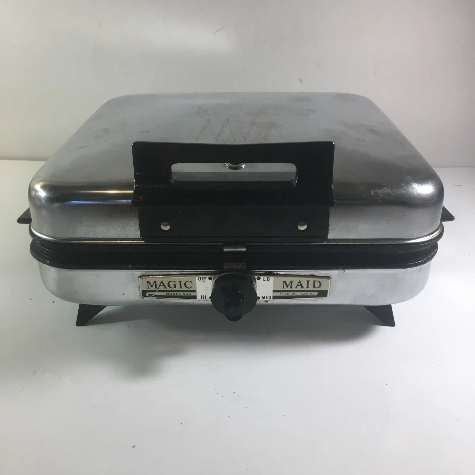 Vtg Magic Maid Waffle Maker 950 Chrome 1130 Watts W/ Power Chord working