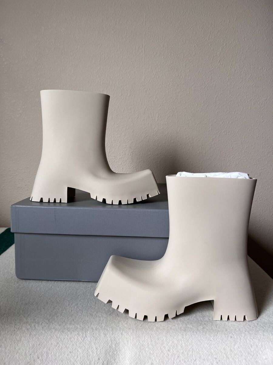 Balenciaga Rubber Trooper Boots - Size 36 - Beige - Brand Balenciaga Rubber Trooper Boots - Size 36 - Beige - Brand