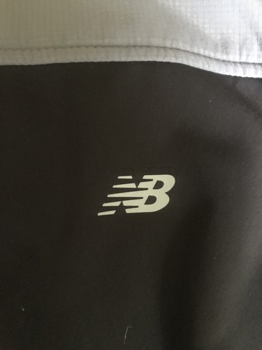 NEW BALANCE Jacket Men’s LARGE Black/Grey Polyster Spandex Shell Reflective Logo - Picture 3 of 5