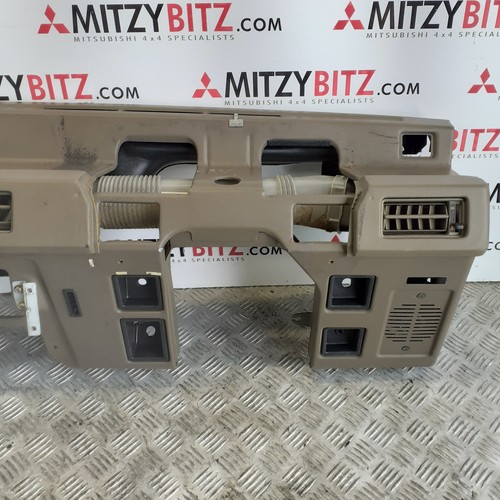 Dash Panel for Mitsubishi PAJERO SHOGUN L047G 2.6 - Picture 2 of 12