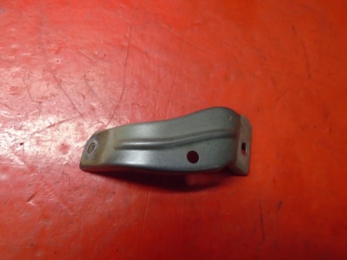 04 05 06 MAZDA3 MAZDA 3 DRIVER LADO IZQUIERDO GUARDABARROS SOPORTE MONTAJE FABRICANTE DE EQUIPOS ORIGINALES GRIS - Imagen 3 de 3