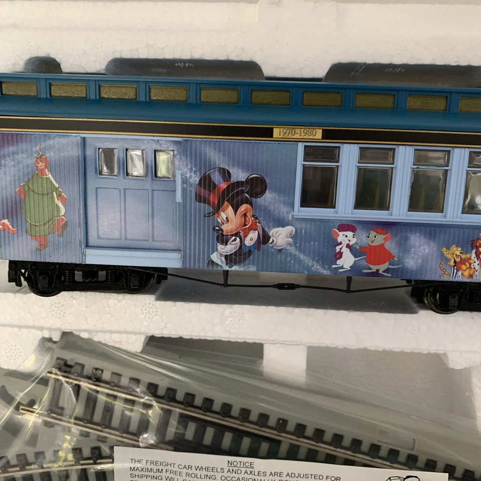 Hawthorne Village HO Gauge Disney 1970-1980 Cartoon Combine Car w/Track - Image 2 of 4