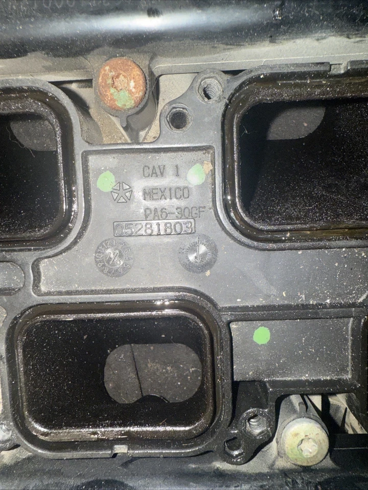Dodge, Chrysler, Jeep, Ram 2016-2024 colector de admisión inferior de 3,6 L 05281803 Foto 2 de 3
