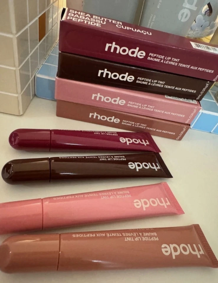 Pack de 5 TINTE LABIAL RHODE PEPTIDE Hecho en Italia Pastel de Vainilla, Galleta de Azúcar🍓... Foto 4 de 4