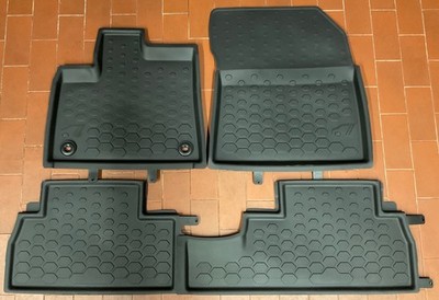 Satz 4er Set Gummimatten / Fußmatten 3D Opel Combo-E Life 1695131580