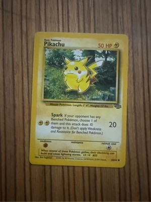 Pikachu 1995 Pokemon Card 60/64 Red Cheeks Jungle Set 50HP Vintage