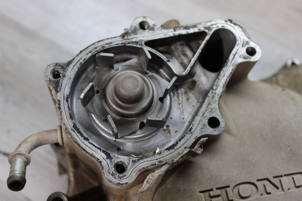 2010 Honda Rancher 420 Trx420 2x4 Es Clutch Side Engine Cover Front Crankcase - Image 4 of 4