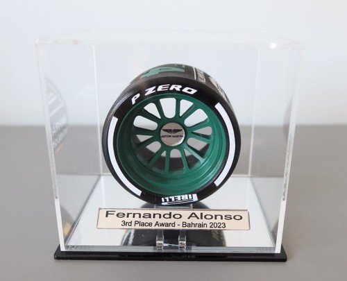 1/10th Fernando Alonso 2023 Bahrain 3rd Position Tyre Display Award - Picture 3 of 7