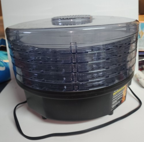 Waring Pro DHR30 Professional Food Dehydrator – Lightly Used