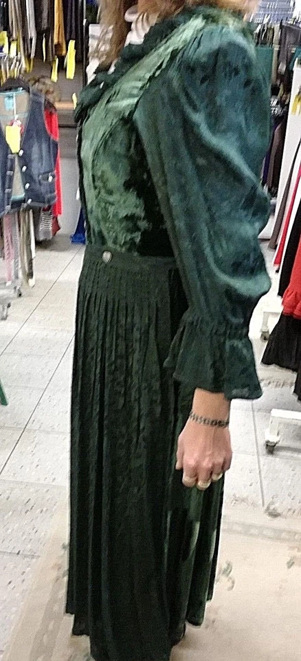 Trachten-Kleid klassisch 38 Samt, tannengrün, V-Ausschn, Rüschen, Schürze,  - Bild 3 von 4