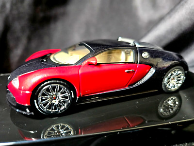 AUTOART Bugatti Veyron Black & Red 1:43 Scale Inv. #4569