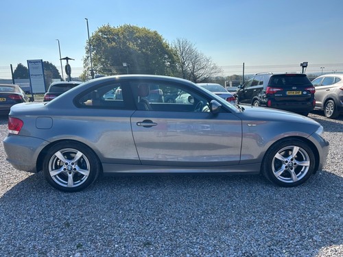 2011 BMW 1 Series 2.0 120d Sport Euro 5 (s/s) 2dr COUPE Diesel Manual - Picture 6 of 16