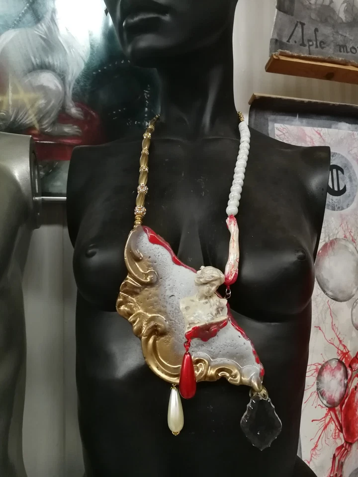 luxury jewelry necklace vintage style pendant woman baroque dramatic brutalist - Image 3 of 4