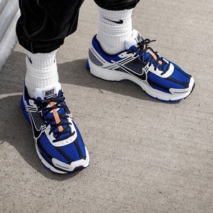 nike zoom vomero 5 blue