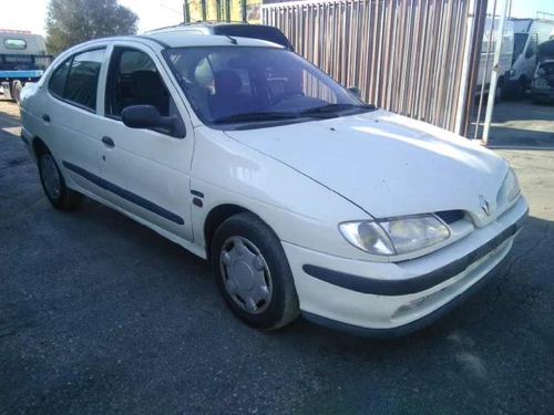 Piloto Trasero Derecho Interior para RENAULT MEGANE I CLASSIC (LA0) 19 1576142 - Imagen 5 de 10