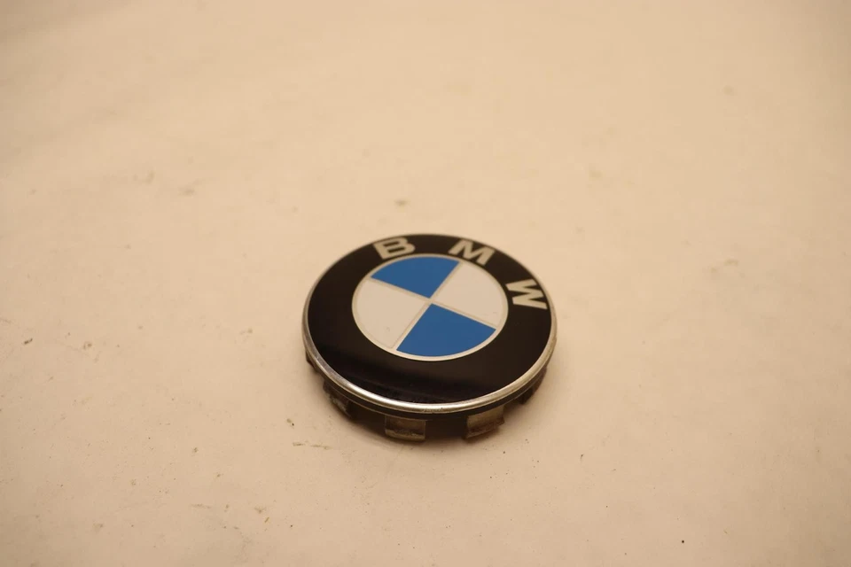 BMW M3 M4 M5 M6 1995-2018 E81 E90 F01 F02 F20 F30 TAPACUBOS CENTRAL LLANTA OEM Foto 3 de 4