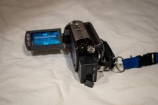 Sony Handycam DCR-SR80 HDD Digital Video Camcorder