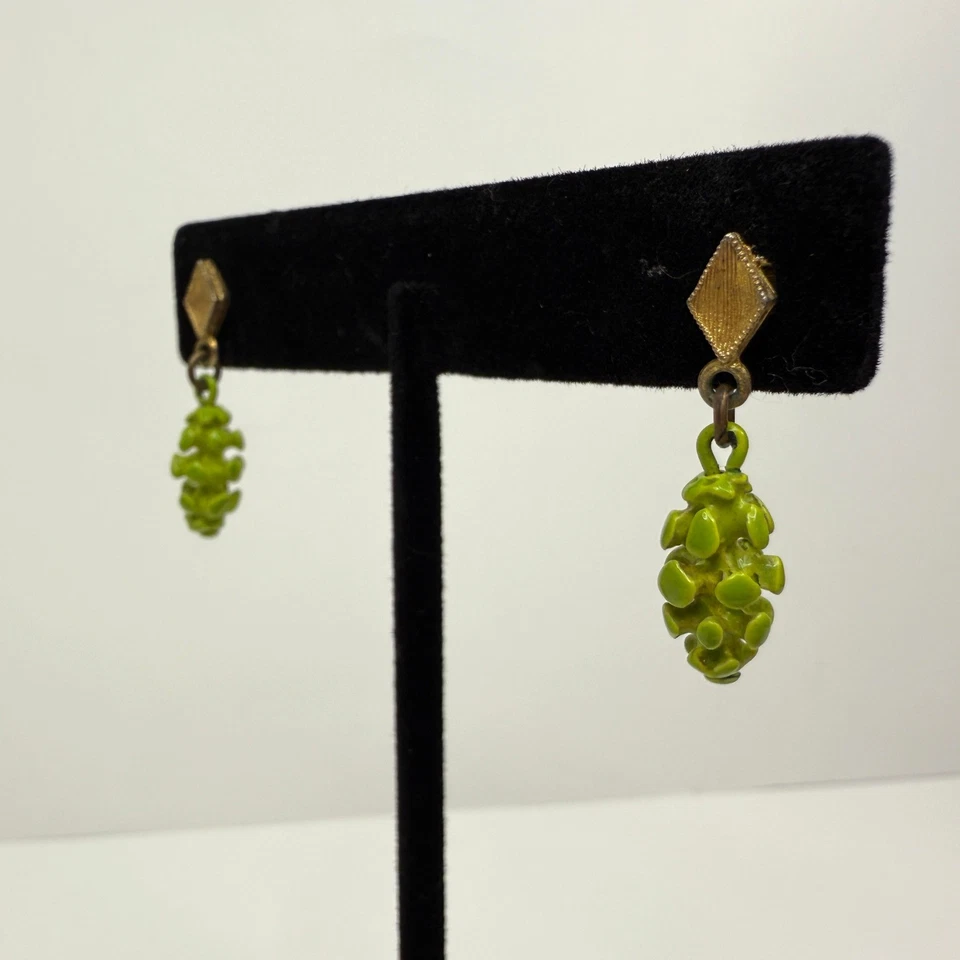 Pendientes colgantes vintage de piña verde tono dorado bisutería retro Foto 4 de 4