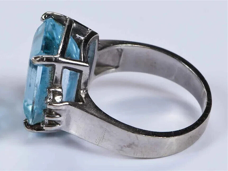14k White Gold modified rectangular cut blue topa… - image 2