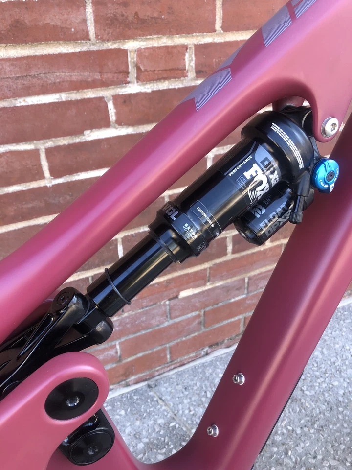 Yeti SB140 2021 serie C pequeño SLX de 12 velocidades rendimiento Fox - menos de 3 horas de uso Foto 4 de 4