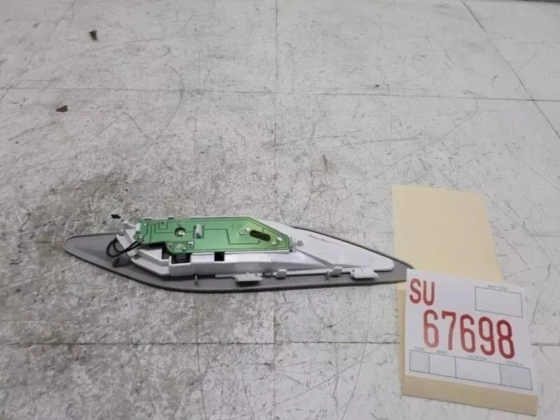 Lámpara de luz de cortesía 530i 2002 BMW lado izquierdo del conductor trasero OEM Foto 4 de 4