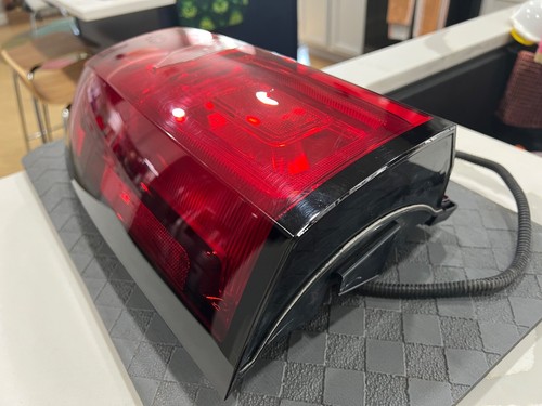 2015-2020 Chevy Tahoe Suburban Left DRIVER Side Tail Light 84467058 OEM Nice ! - Bild 6 von 15