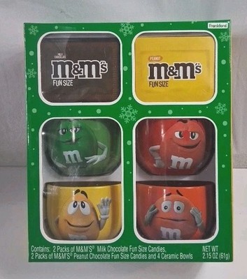 M&Ms Officially Licensed Ceramic Bowl Set of 4 Soup Bowls 4 Fun Size Candy Packs