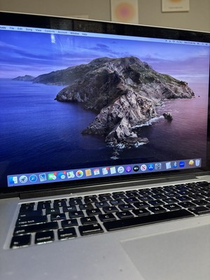 Apple MacBook Pro 13'' (256GB SSD, Intel Core) Laptop - Silver 