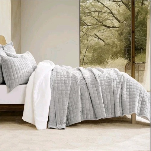 Oake Velvet Quilted Coverlet Gray Full / Queen New - Picture 3 of 5
