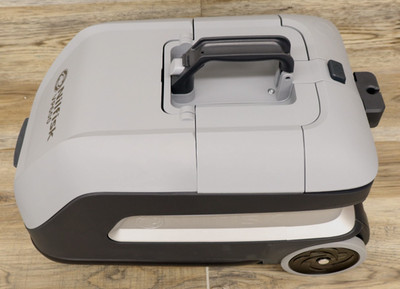 Clarke by Nilfisk VP600 Canister Vacuum *DAMAGED / CRACKED BOTTOM*