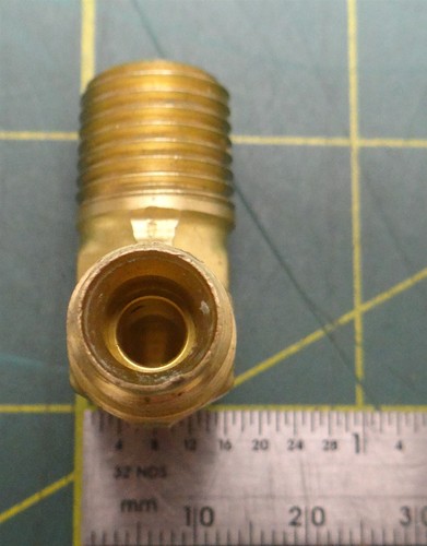 Swagelok B-400-2-4 Brass 90° Elbow 1/4" Tube x 1/4" Male NPT Fitting Missing Nut - Picture 5 of 5