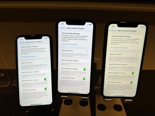 Apple iPhone XR - 64 GB - Black (Unlocked) Lot Of 3 - Zdjęcie 4 z 5