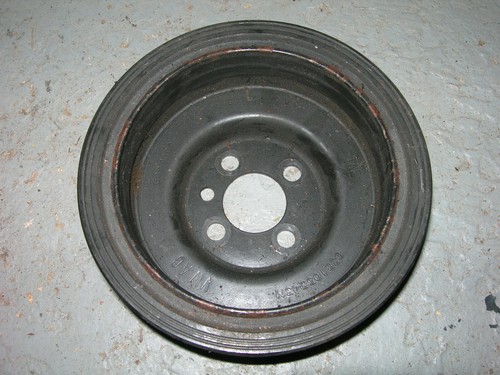 VW Audi Q3 Tiguan Golf 6 A3 TT A4 A5 Schwingungsdämpfer Riemen 038105243M
