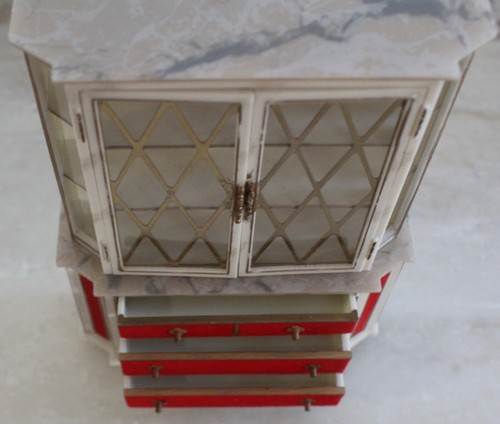 Ideal Petite Princess Treasure Trove Cabinet & Lamp and Tier Table Doll House - Picture 4 of 10