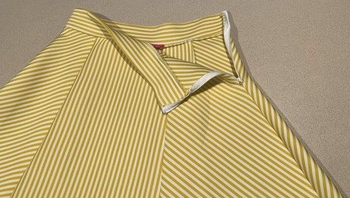 Skirt Yellow White Stripe Thick Neoprene Feeling Dani’s Choice Size Large - Picture 5 of 9