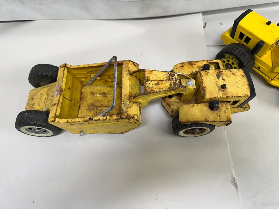 Tonka Toys scraper and front loader yellow 1970's vintage used condition - Image 3 of 4