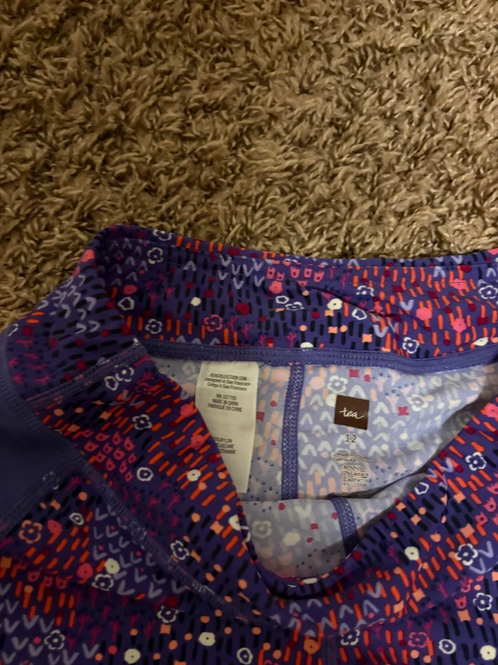 Leggings atléticas Tea Collection 12 roxas estampa geométrica nylon mistura de elastano - Imagem 2 de 3