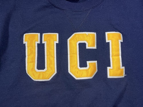 Pullover UCI Cuello Redondo Para Hombres MED Colección Oso Hormigón Negro Estilo Vintage Hecho en EE. UU. - Imagen 2 de 6