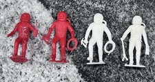 Vtg MARX MPC Astronauts Spacemen Figures LOT of 4 Red White 2  Plastic Figures