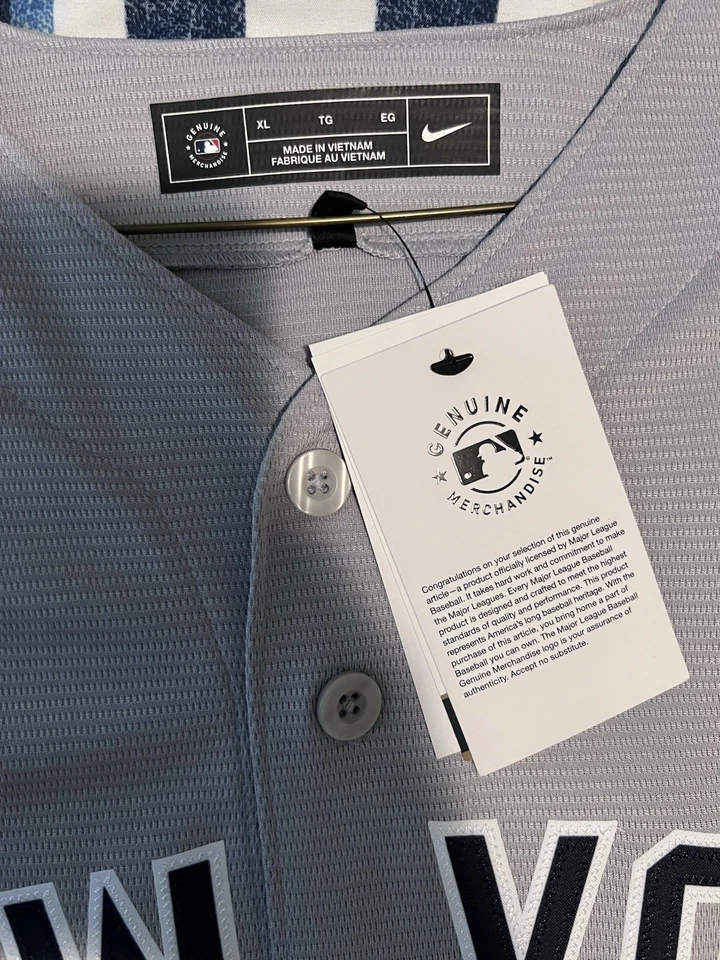 BNWT Yankees Derek Jeter Away Jersey Nike #2 Hall Of Fame Patch - Image 3 of 3