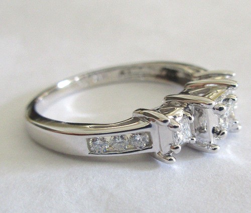 14K Gold Diamond Three Stone Ring Diamond=1/2 Carat F-VS2 - Picture 5 of 7