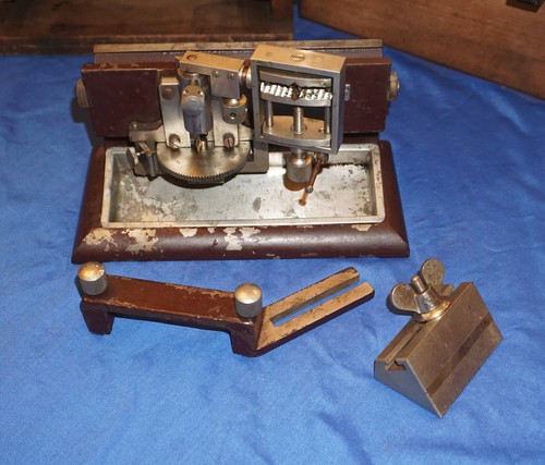 Nice Antique Bausch & Lomb Microtome & Case - Picture 3 of 6