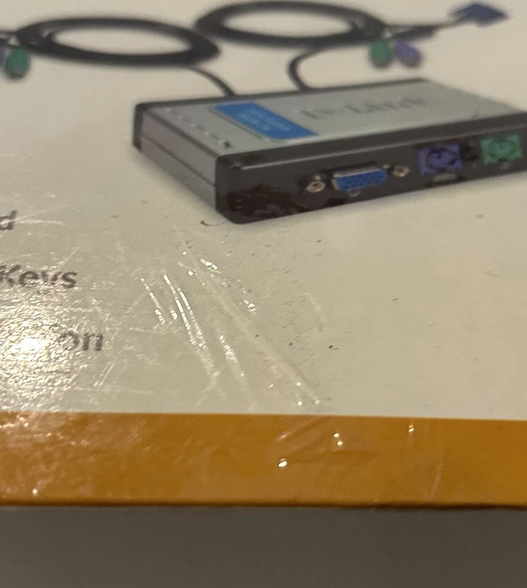 D-Link DKVM (DKVM-2U) 2-Ports External KVM switch USB SEALED - Image 2 of 4